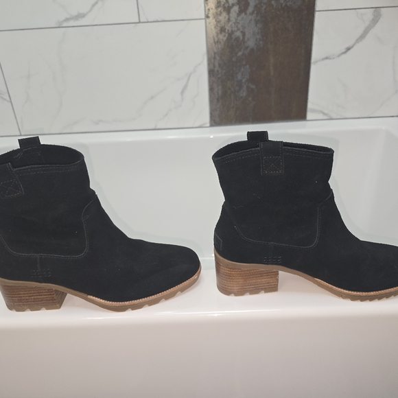 Sorel Cate black suede rain boot 8.5 - Picture 2 of 9